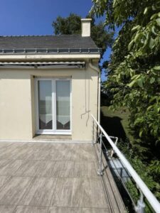 Comment traiter les problèmes de fuites d'eau sournois qui engendrent des problèmes d'humidité résiduels graves sur VANNES 56000