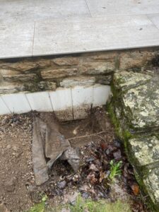 Quelle est la tolérance d'humidité dans un sous sol sur 44500 La BAULE et quelle est la norme à ce sujet.