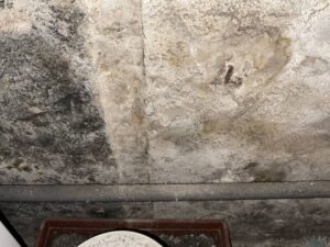 Humidité dans un garage comment traiter cette problématique sur 44800 ST HERBLAIN.